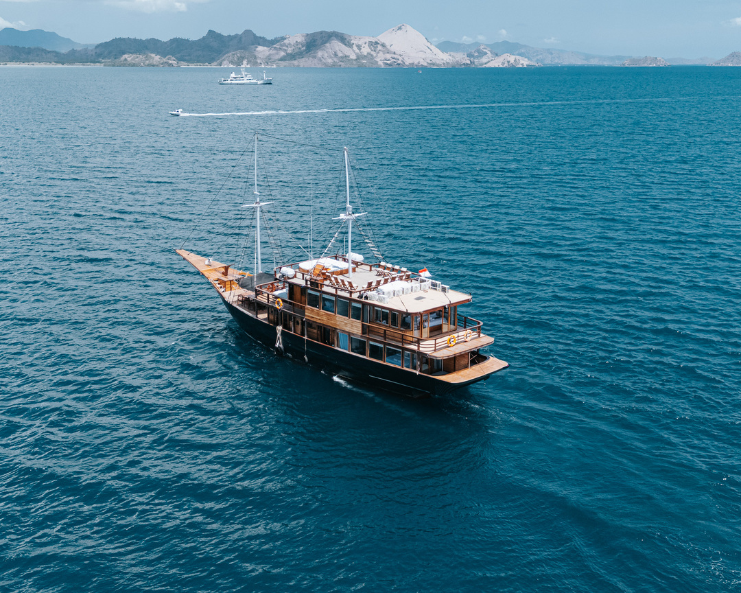 Open Trip 3D2N by Marea Luxury Phinisi - 