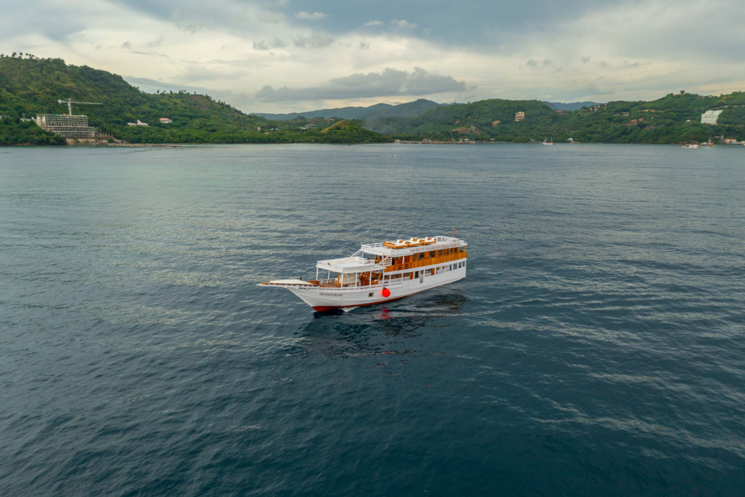Private Trip by DevitaR Luxury Phinisi - 