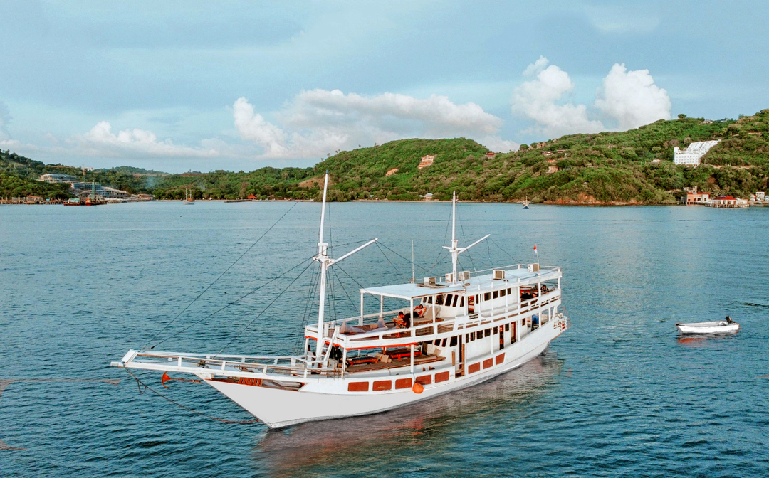 Private Trip by King Cirox Superior Phinisi - 