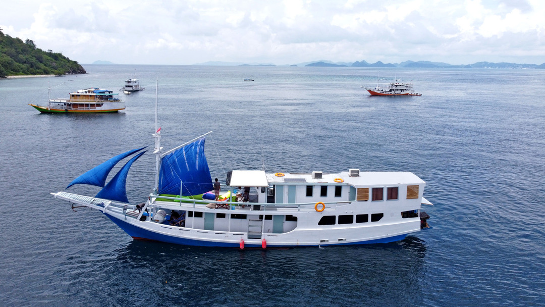 Private Trip by Princes Lala Superior Phinisi - 