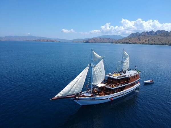 Private Trip by Riley Luxury Phinisi - 